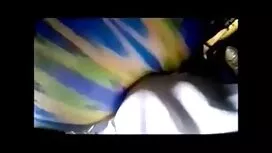 زن در لباس دختران خو ...